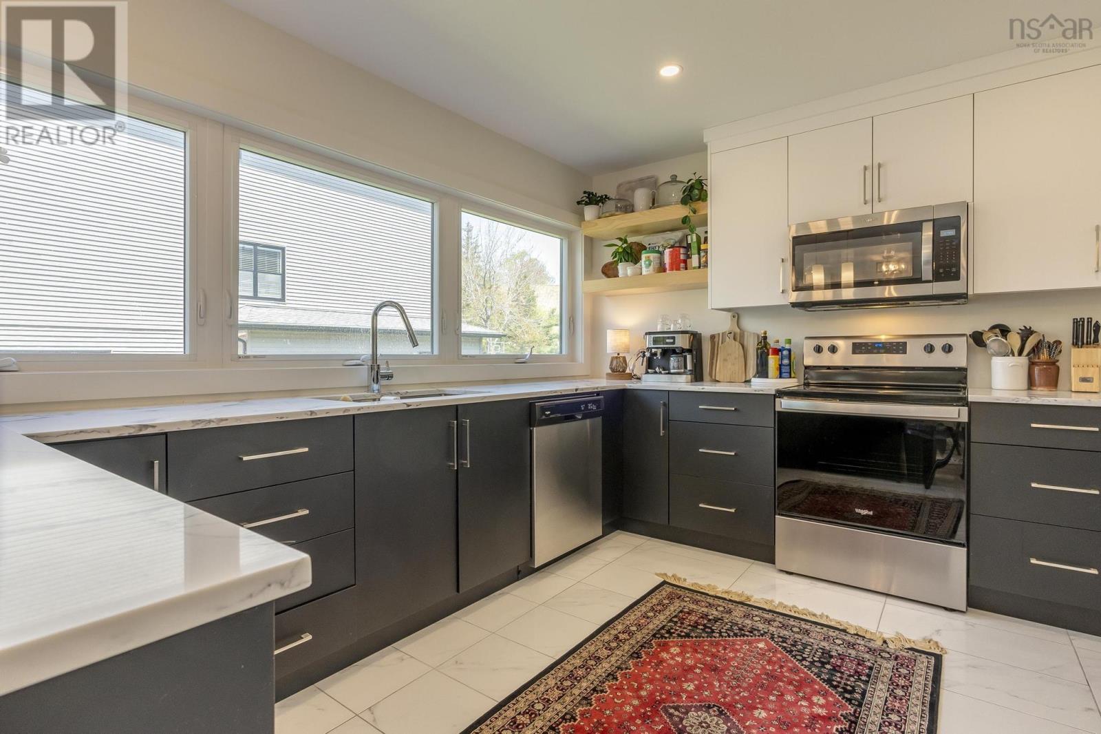 For sale 35 Beechwood Terrace, Wedgewood, Nova Scotia B3M2C3