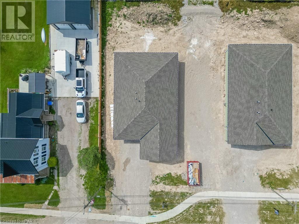 For sale 141 VICTORIA Avenue E, Crediton, Ontario N0M1M0 40603733