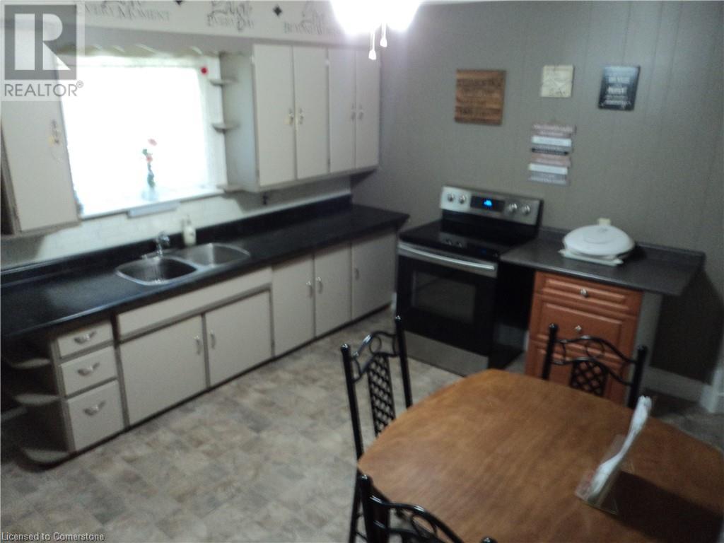 For sale 170 WEBB Street, Harriston, Ontario N0G1Z0 40607676