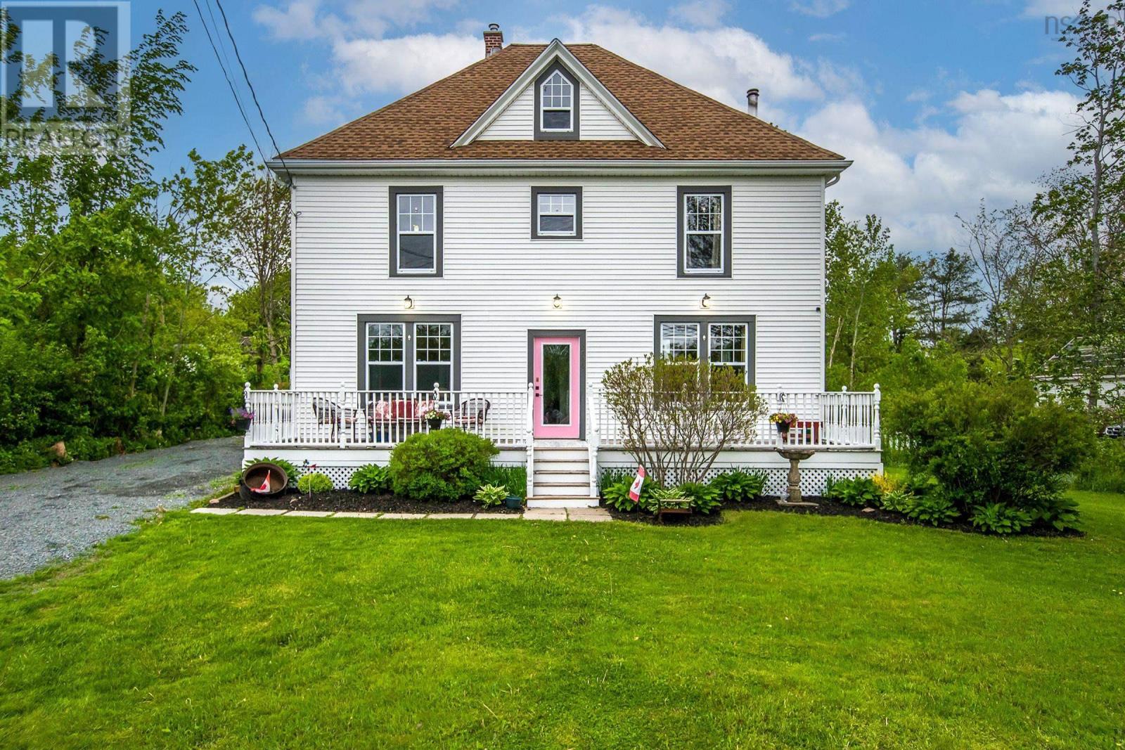 For sale 2786 Highway 2, Shubenacadie, Nova Scotia B0N2H0 202408546