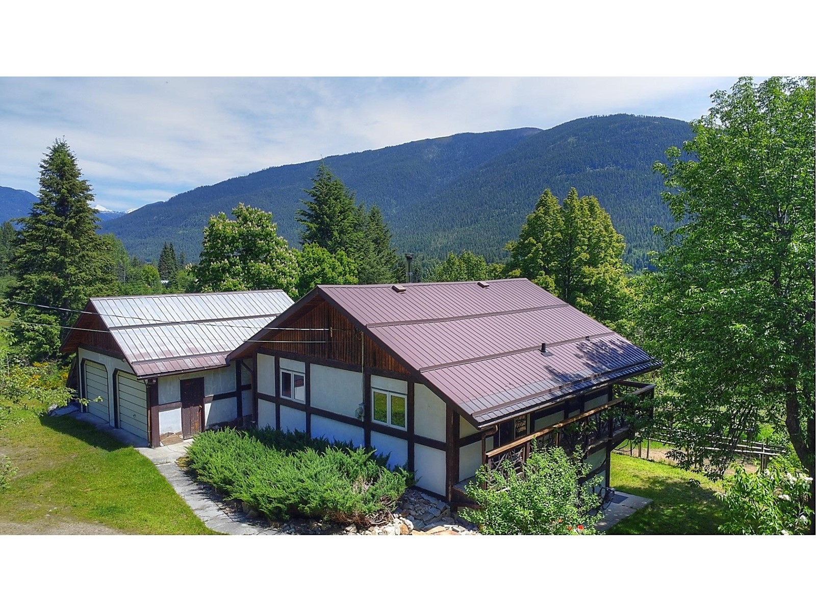 For sale 6748 PERRY'S BACK ROAD, Winlaw, British Columbia V0G2J0