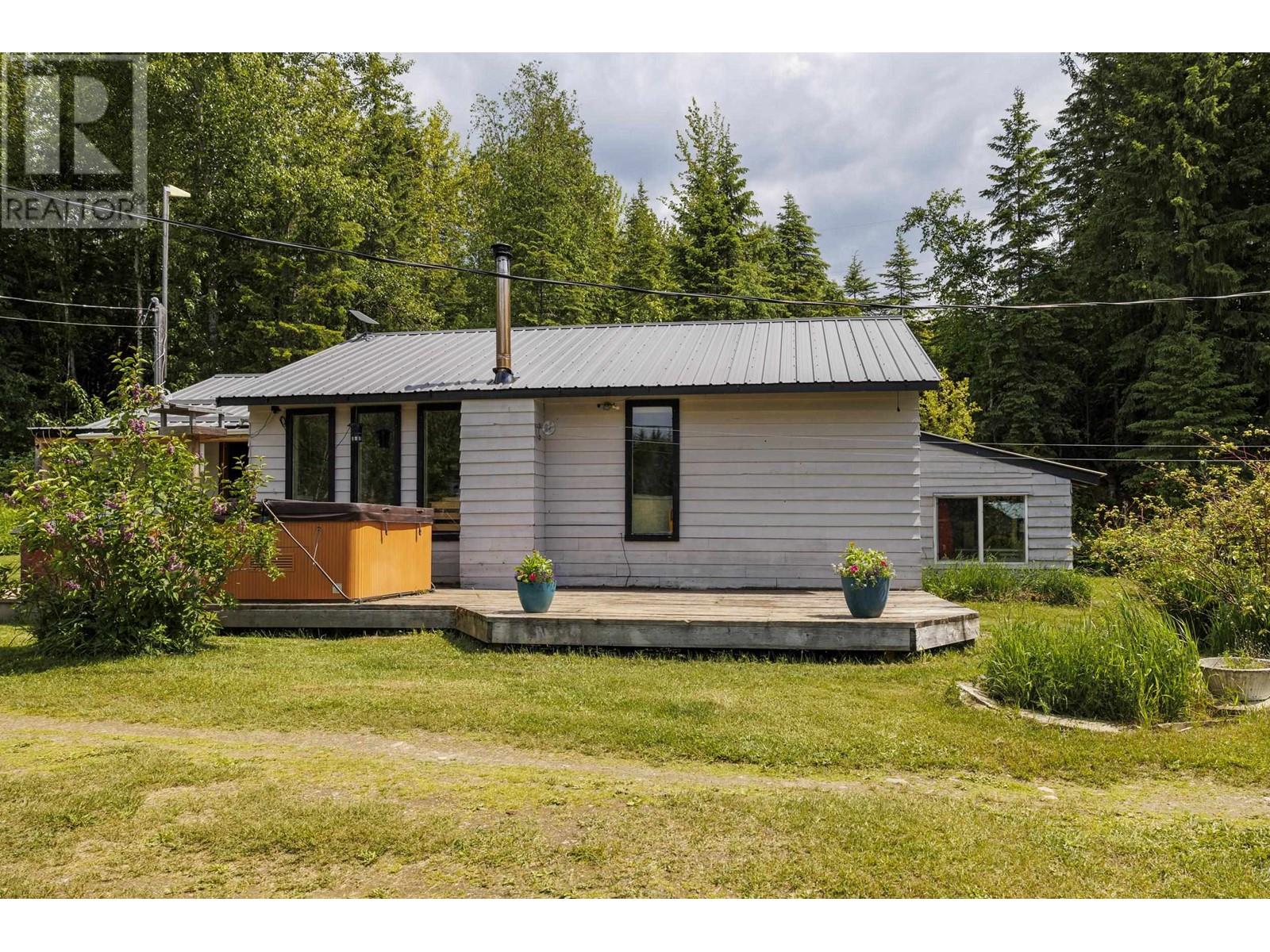 For sale: 9201 LOOS ROAD, Dome Creek, British Columbia V0J3E0 ...