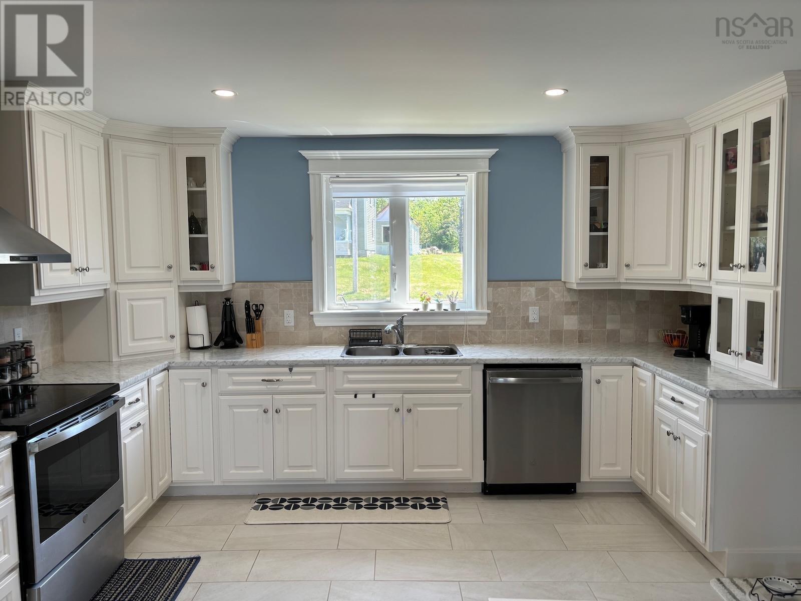 For sale 8149 1 Highway, Meteghan Centre, Nova Scotia B0W2J0