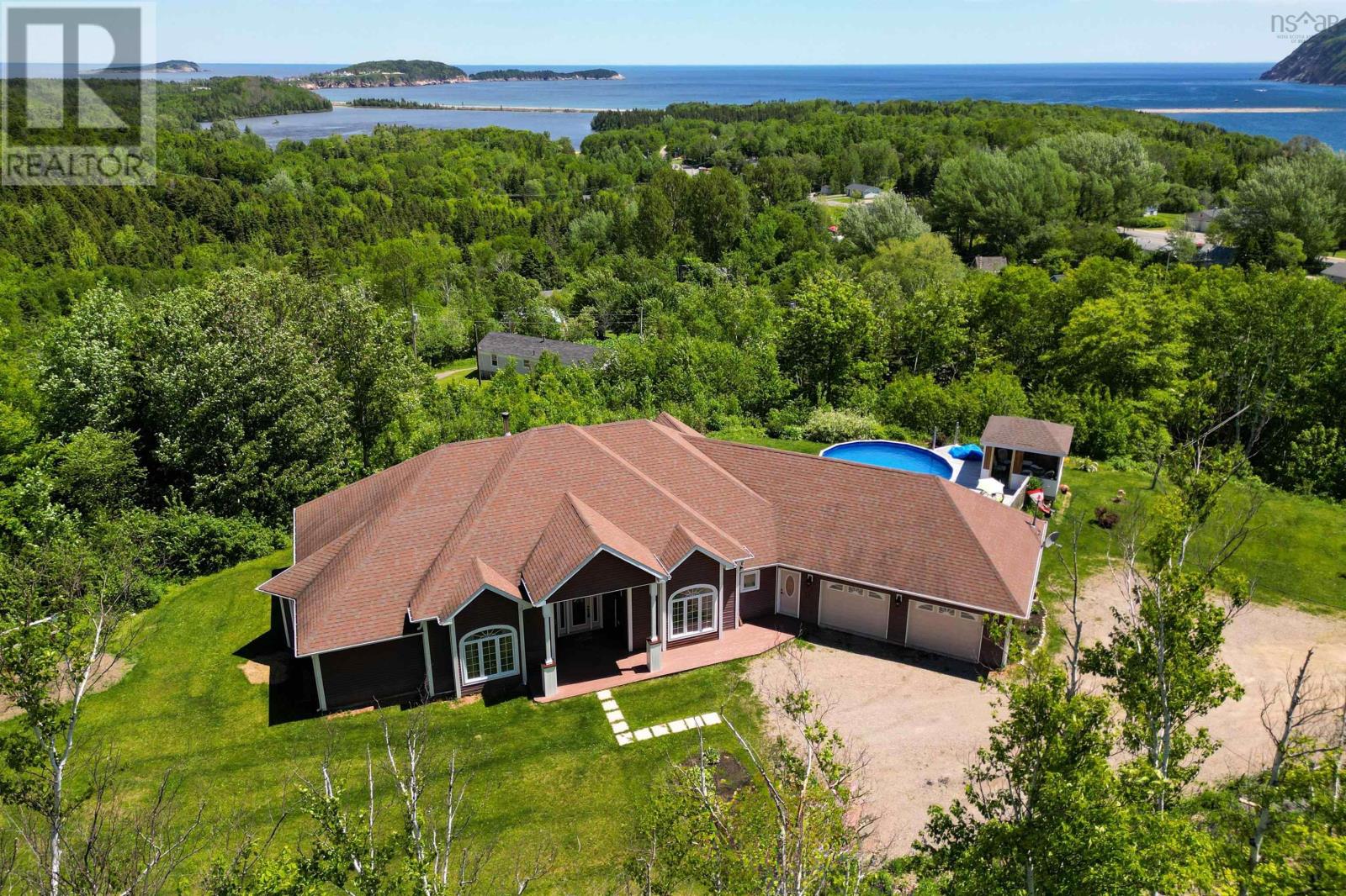 For sale 50 Water Tower Road, Ingonish Beach, Nova Scotia B0C1K0