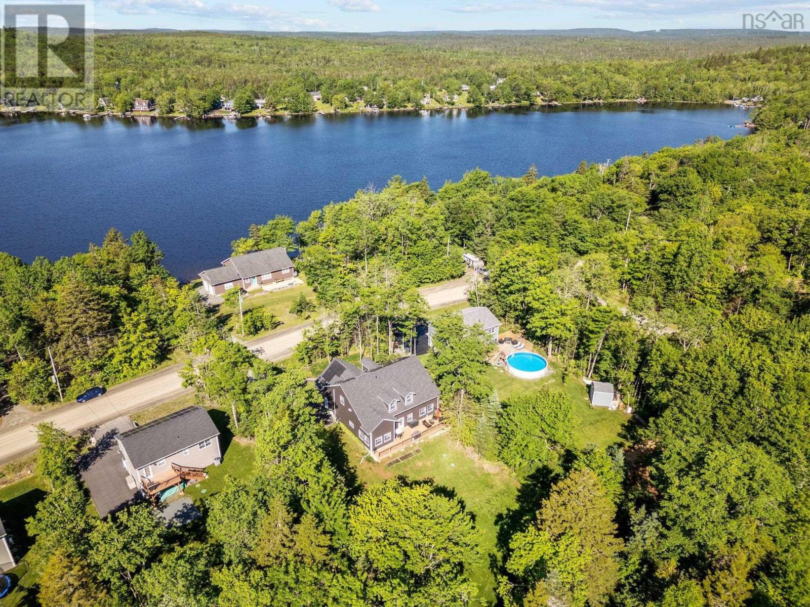 For sale 61 Lakecrest Drive, Mount Uniacke, Nova Scotia B0N1Z0