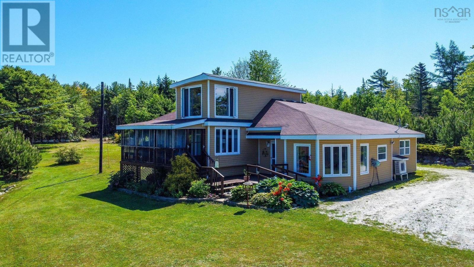 For sale 891 Sandy Point Road, Shelburne, Nova Scotia B0T1W0