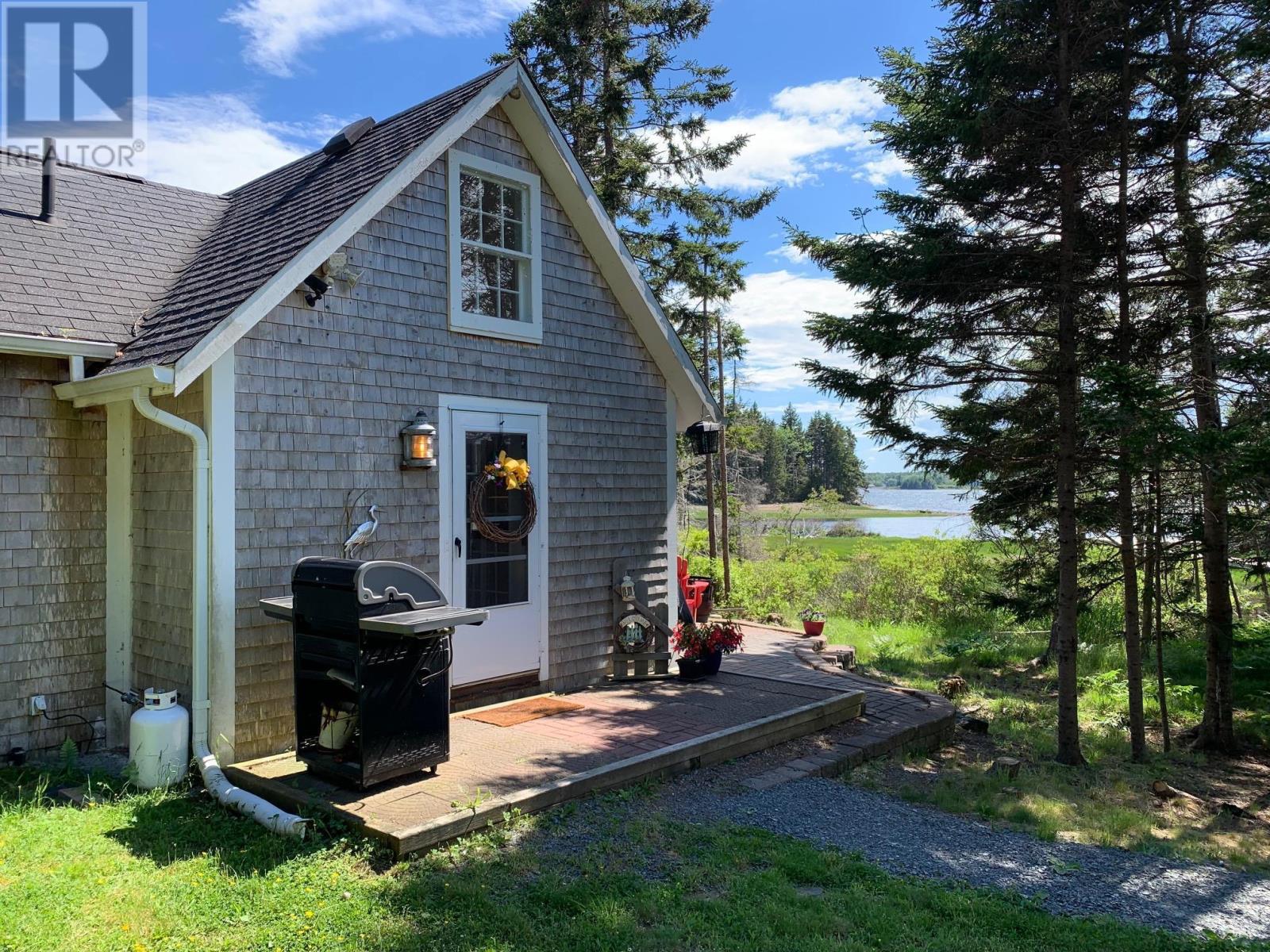 84 Corkums Island Road, Lunenburg, Corkums Island, Nova Scotia B0J2C0