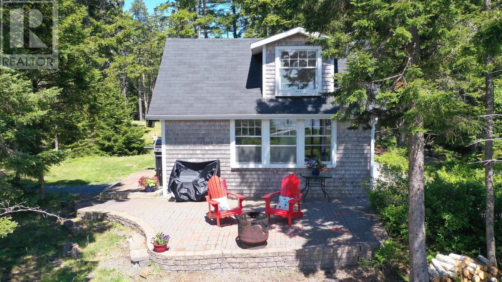 84 Corkums Island Road, Lunenburg, Corkums Island, Nova Scotia B0J2C0