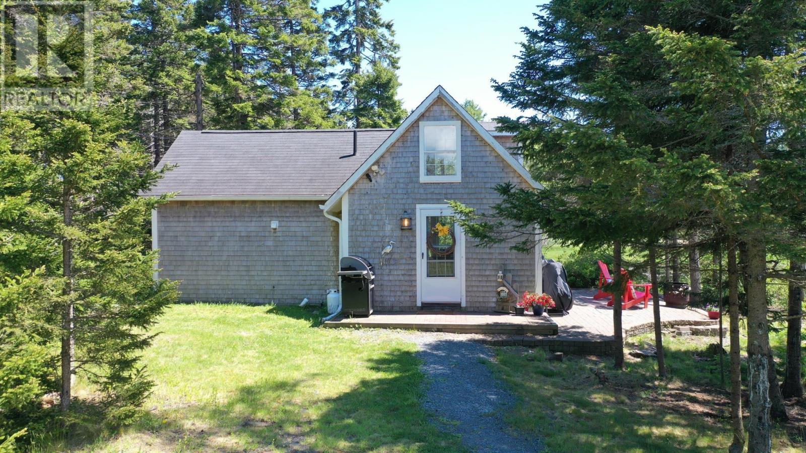 84 Corkums Island Road, Lunenburg, Corkums Island, Nova Scotia B0J2C0