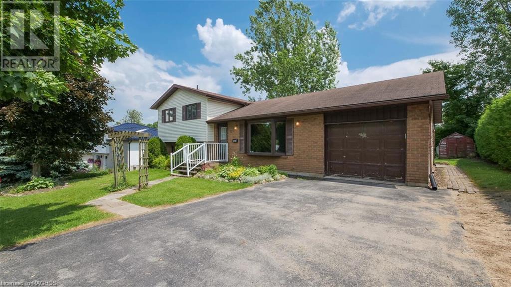 For sale 15 BRACKENBURY Street, Markdale, Ontario N0C1H0 40609527