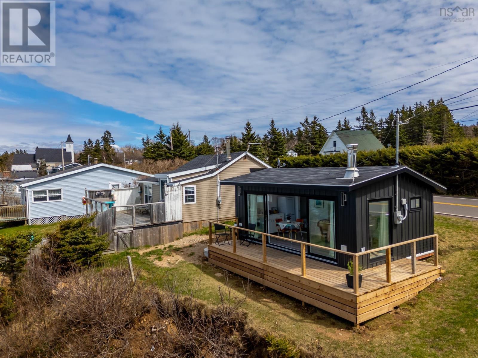 For sale 63 Seaman Street, Margaretsville, Nova Scotia B0S1N0