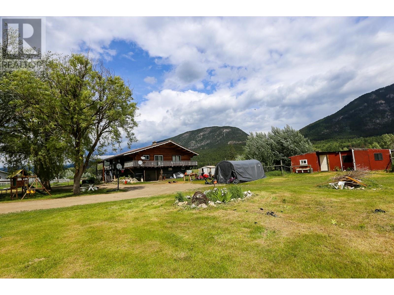 For sale 4086 DIXON CREEK ROAD, Barriere, British Columbia V0E1E1