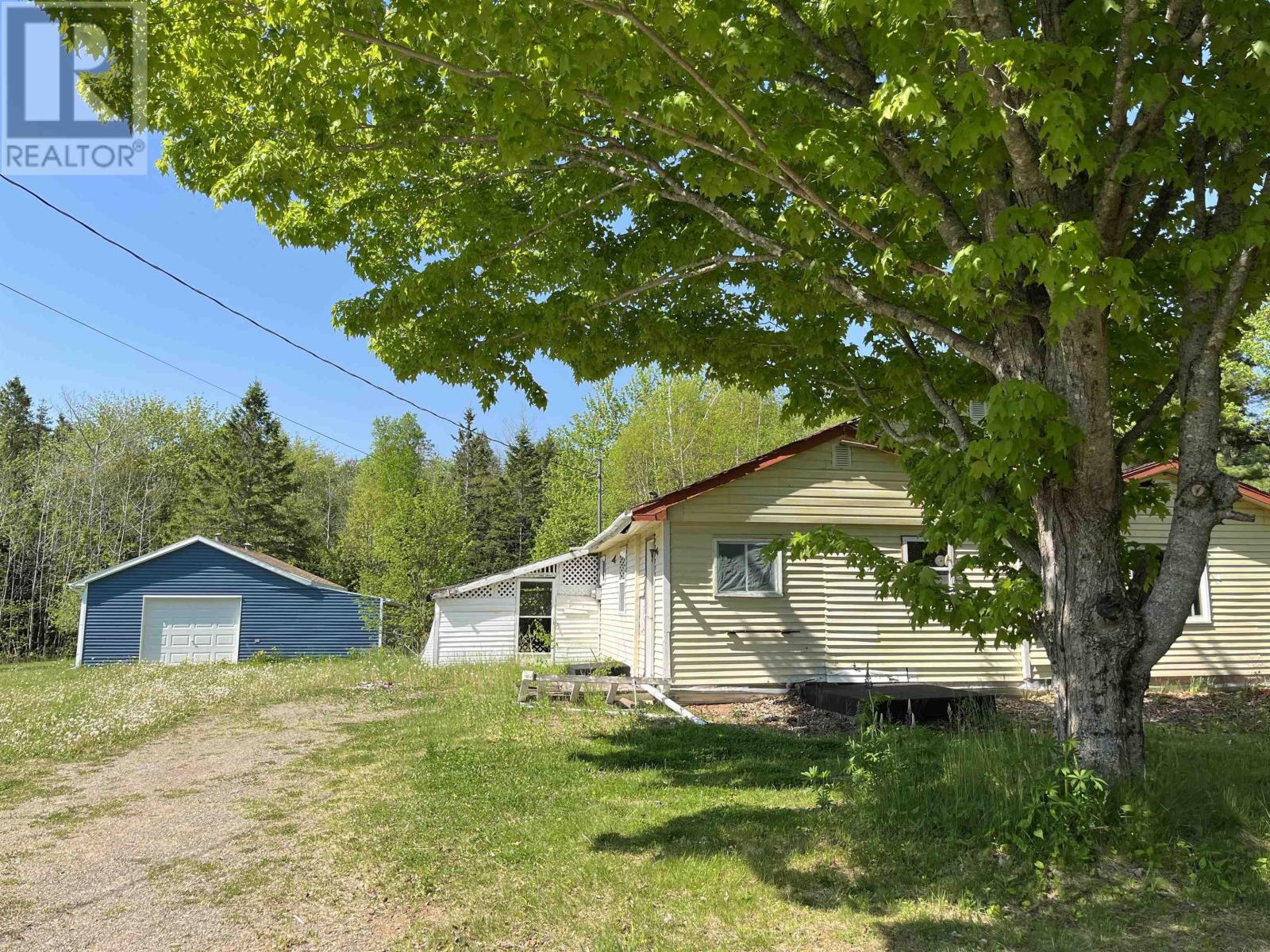 For sale 1192 Lakewood Road, Keddys Corner, Nova Scotia B4N1V6