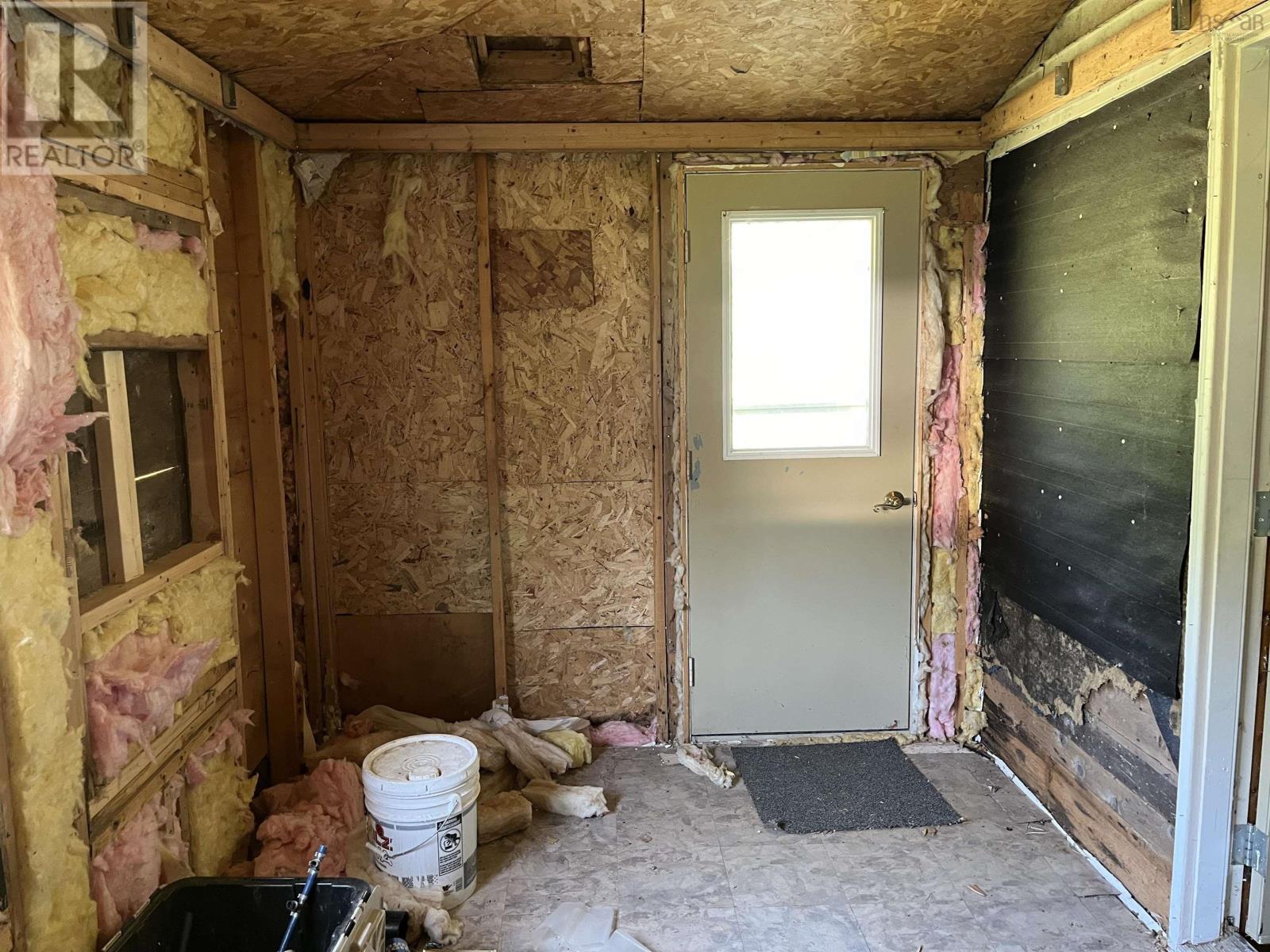 For sale 1192 Lakewood Road, Keddys Corner, Nova Scotia B4N1V6