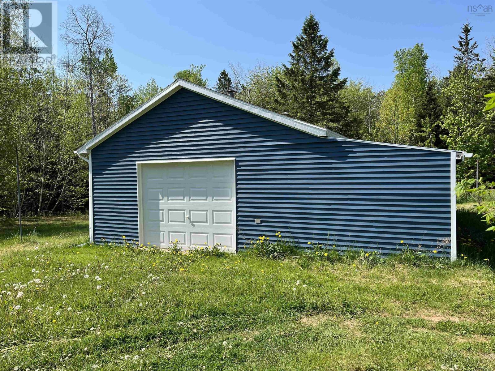 For sale 1192 Lakewood Road, Keddys Corner, Nova Scotia B4N1V6