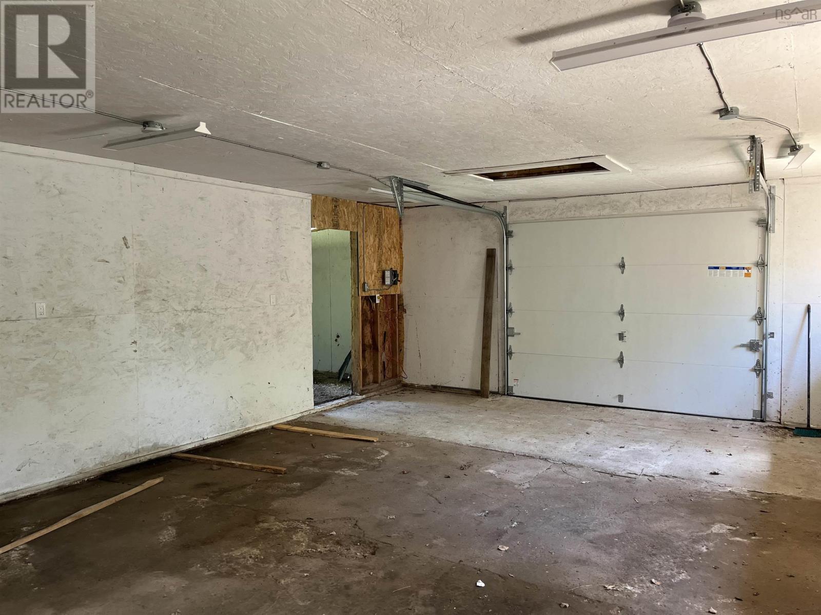 For sale 1192 Lakewood Road, Keddys Corner, Nova Scotia B4N1V6