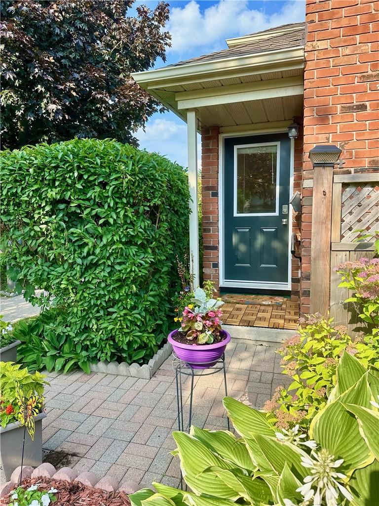 For sale 175 Fiddlers Green Road, Unit 34, Ancaster, Ontario L9G4X7