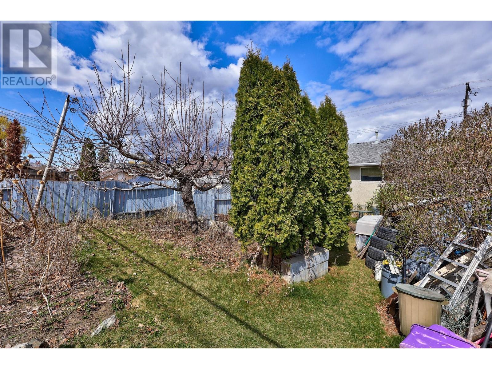 For sale 1057/1059 LETHBRIDGE AVE, Kamloops, British Columbia V2B1Y1