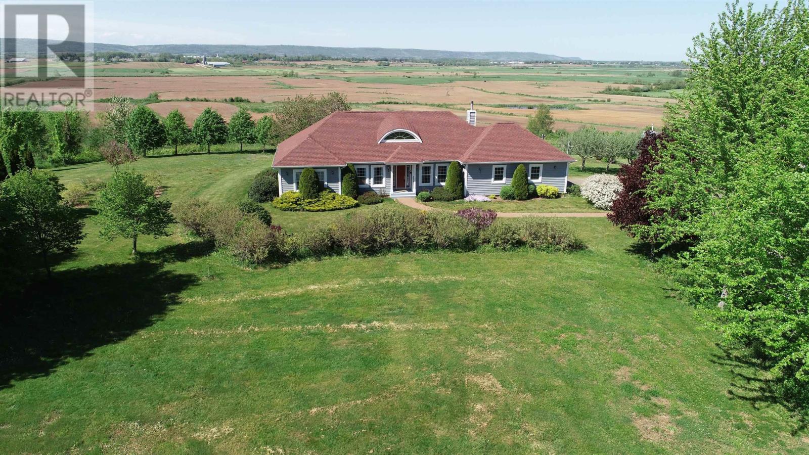 For sale 525 Church Street, Port Williams, Nova Scotia B0P1T0