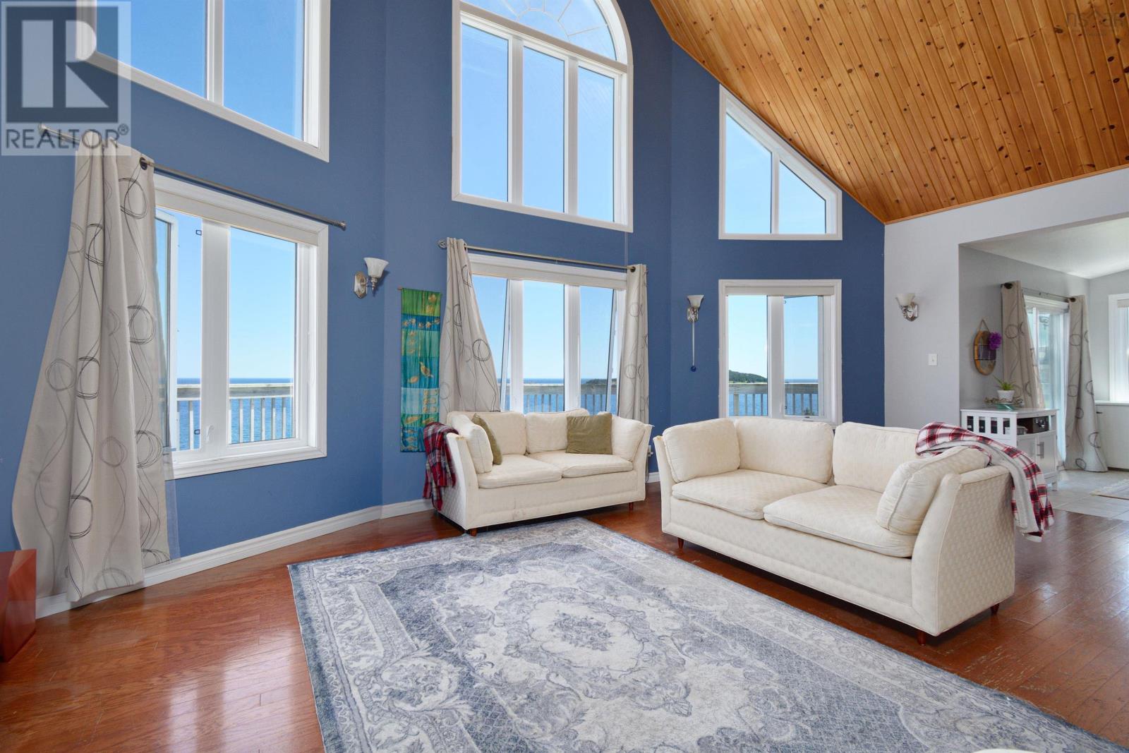 For sale 35849 Cabot Trail Road, Ingonish, Nova Scotia B0C1K0