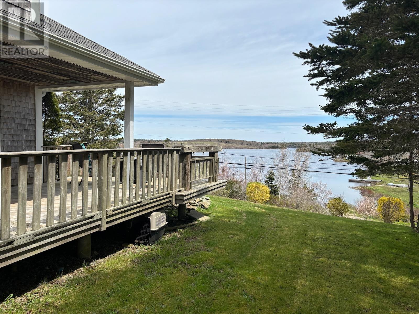 11 Old Post Road, Darlings Lake, Nova Scotia B5A5A8 REALTOR.ca