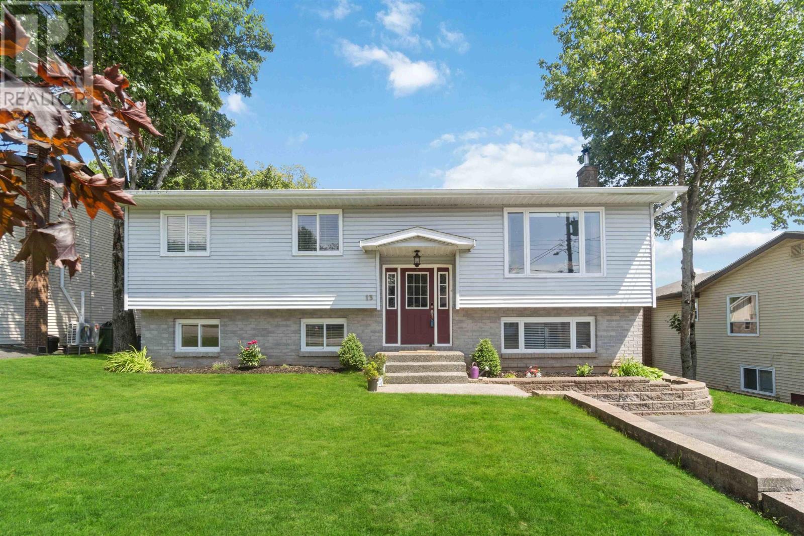 13 Hillsdale Crescent, Lower Sackville, Nova Scotia B4E2G8 REALTOR.ca