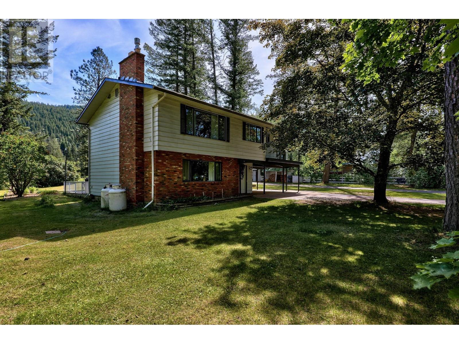 For sale 866 GLENACRE ROAD, McLure/Vinsula, British Columbia V0E1E0