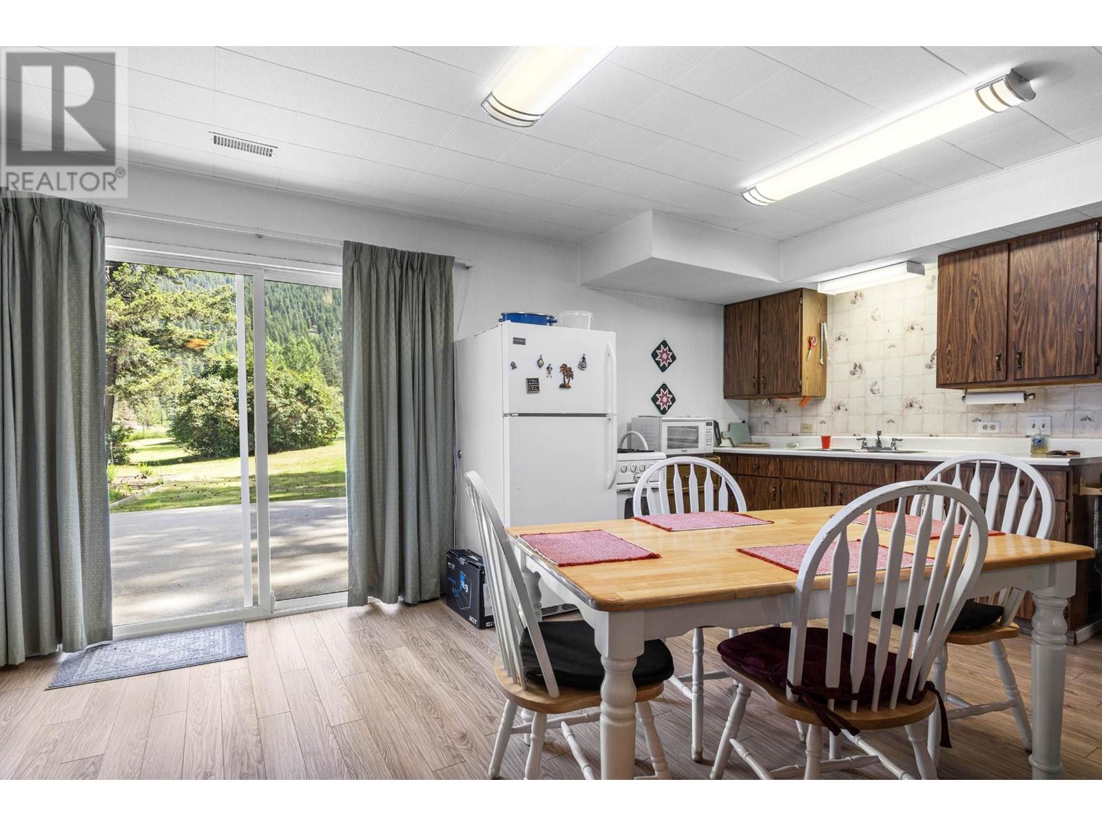 For sale 866 GLENACRE ROAD, McLure/Vinsula, British Columbia V0E1E0