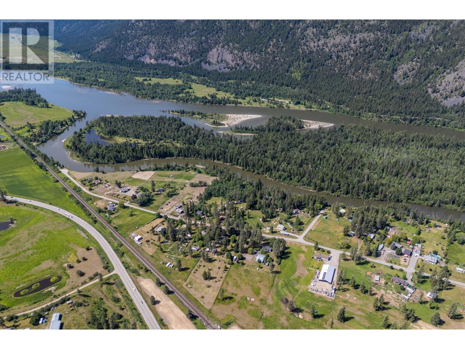 For sale 866 GLENACRE ROAD, McLure/Vinsula, British Columbia V0E1E0