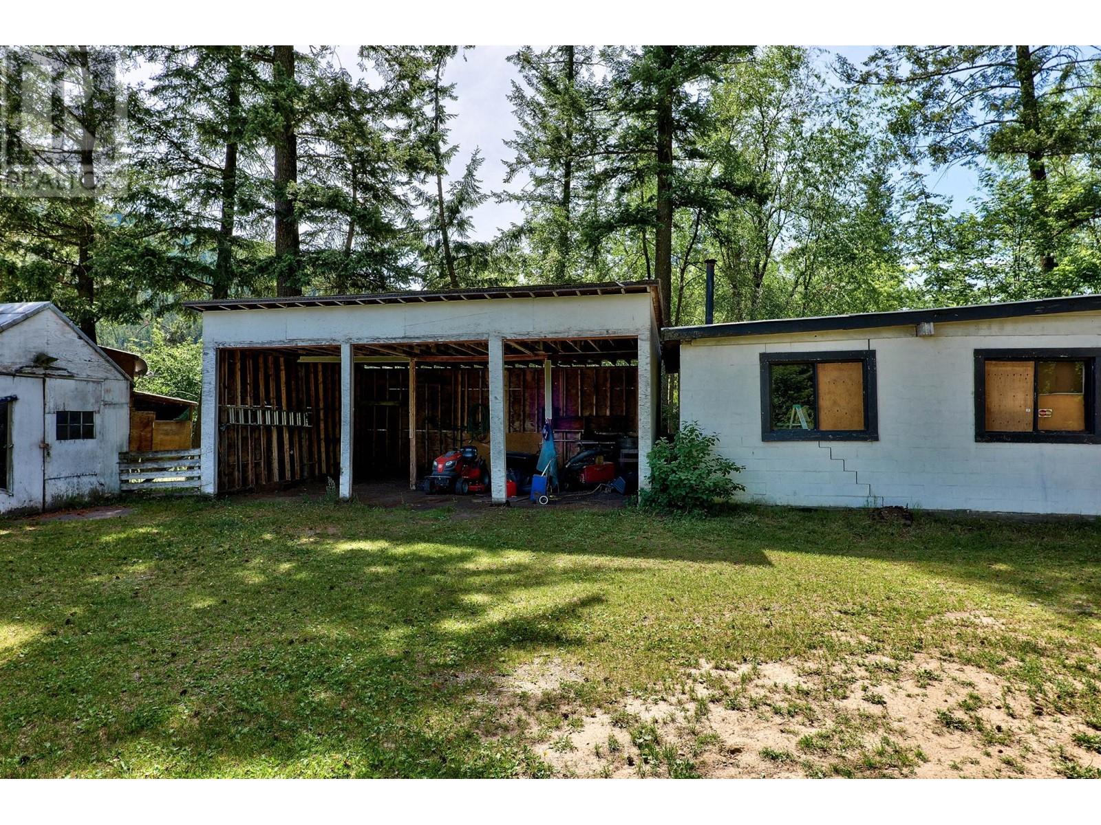 For sale 866 GLENACRE ROAD, McLure/Vinsula, British Columbia V0E1E0