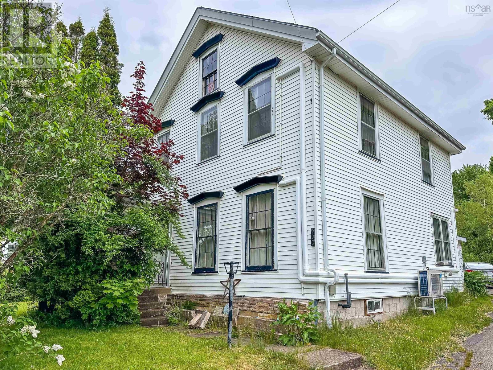 For sale 990 Pleasant Street, Canning, Nova Scotia B0P1H0 202411867