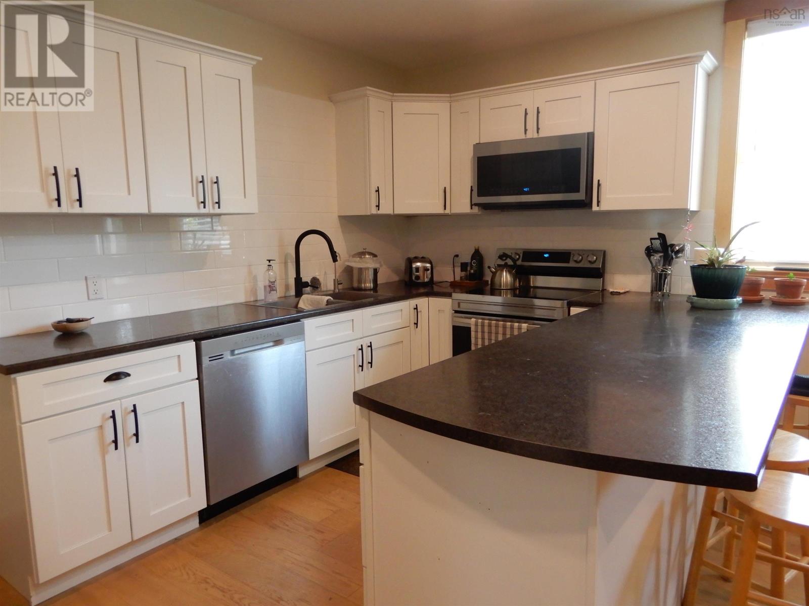 For sale 32 R Grant Road, Caribou, Nova Scotia B0K1H0 202409451