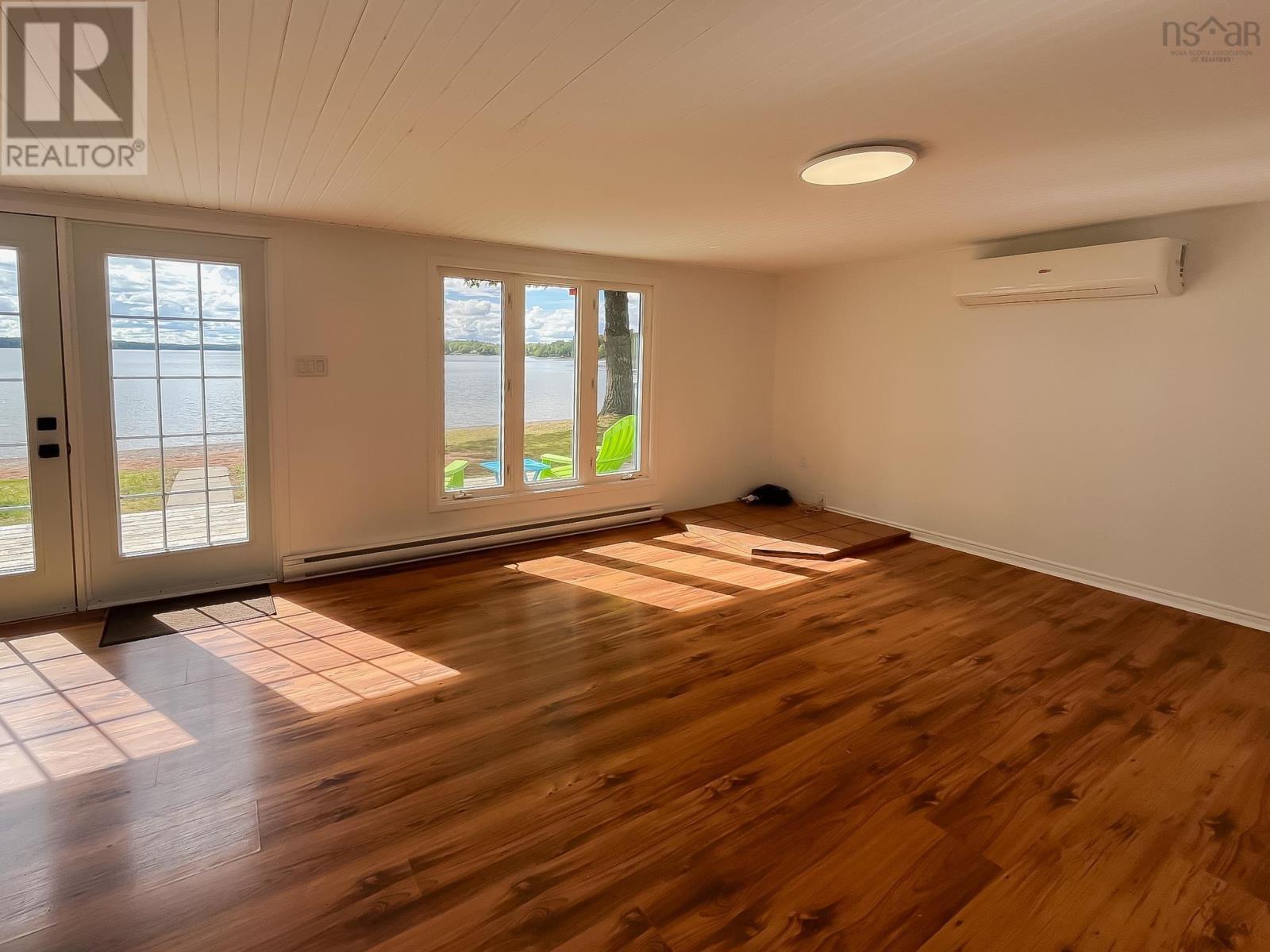 For sale 52 PINEY POINT Road, Middle Cornwall, Nova Scotia B0J2E0