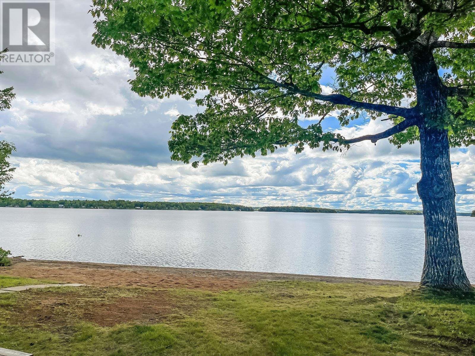 For sale 52 PINEY POINT Road, Middle Cornwall, Nova Scotia B0J2E0