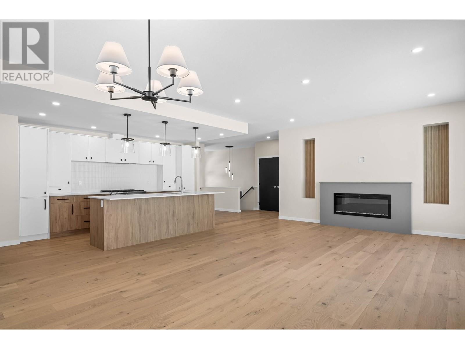 For sale 3453 NAVATANEE DRIVE, Kamloops, British Columbia 179448