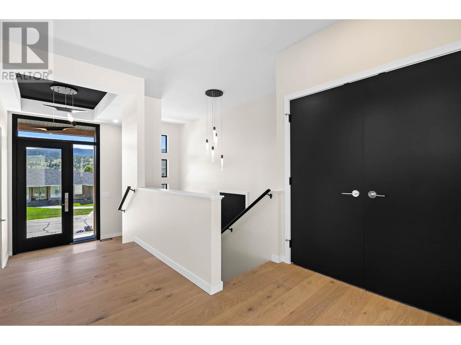 For sale 3453 NAVATANEE DRIVE, Kamloops, British Columbia 179448