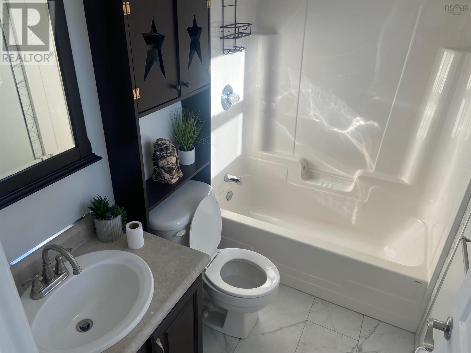 For sale 14 Rogers Drive, Antigonish, Nova Scotia B2G0E7 202401153