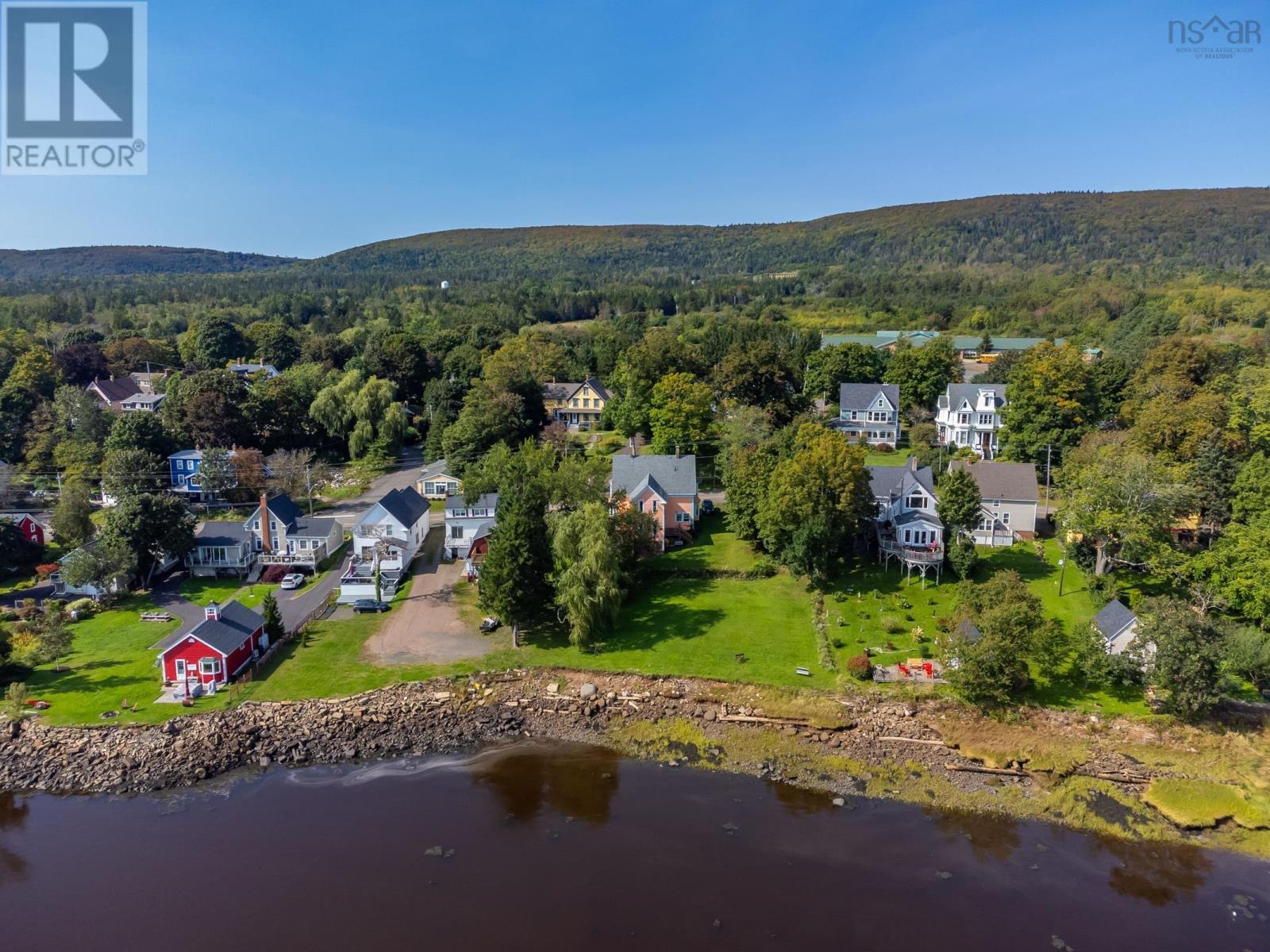 For sale 5404 Granville Road, Granville Ferry, Nova Scotia B0S1A0