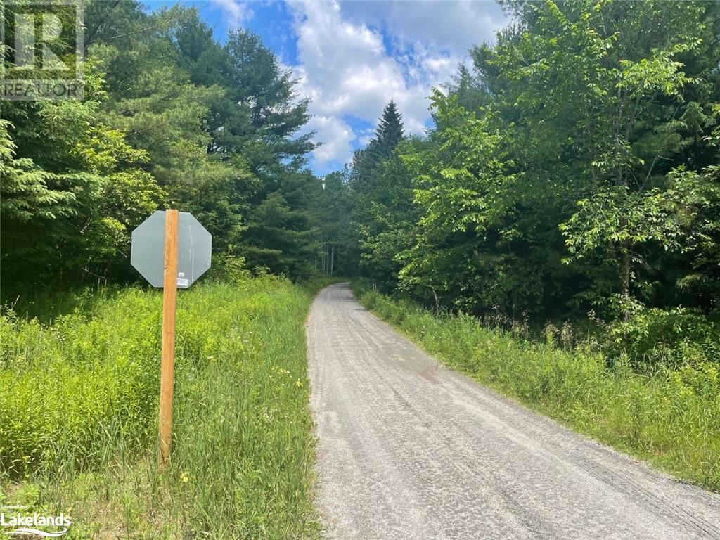 For sale 1036 PRIVET Drive, Kinmount, Ontario K0M2A1 40509045