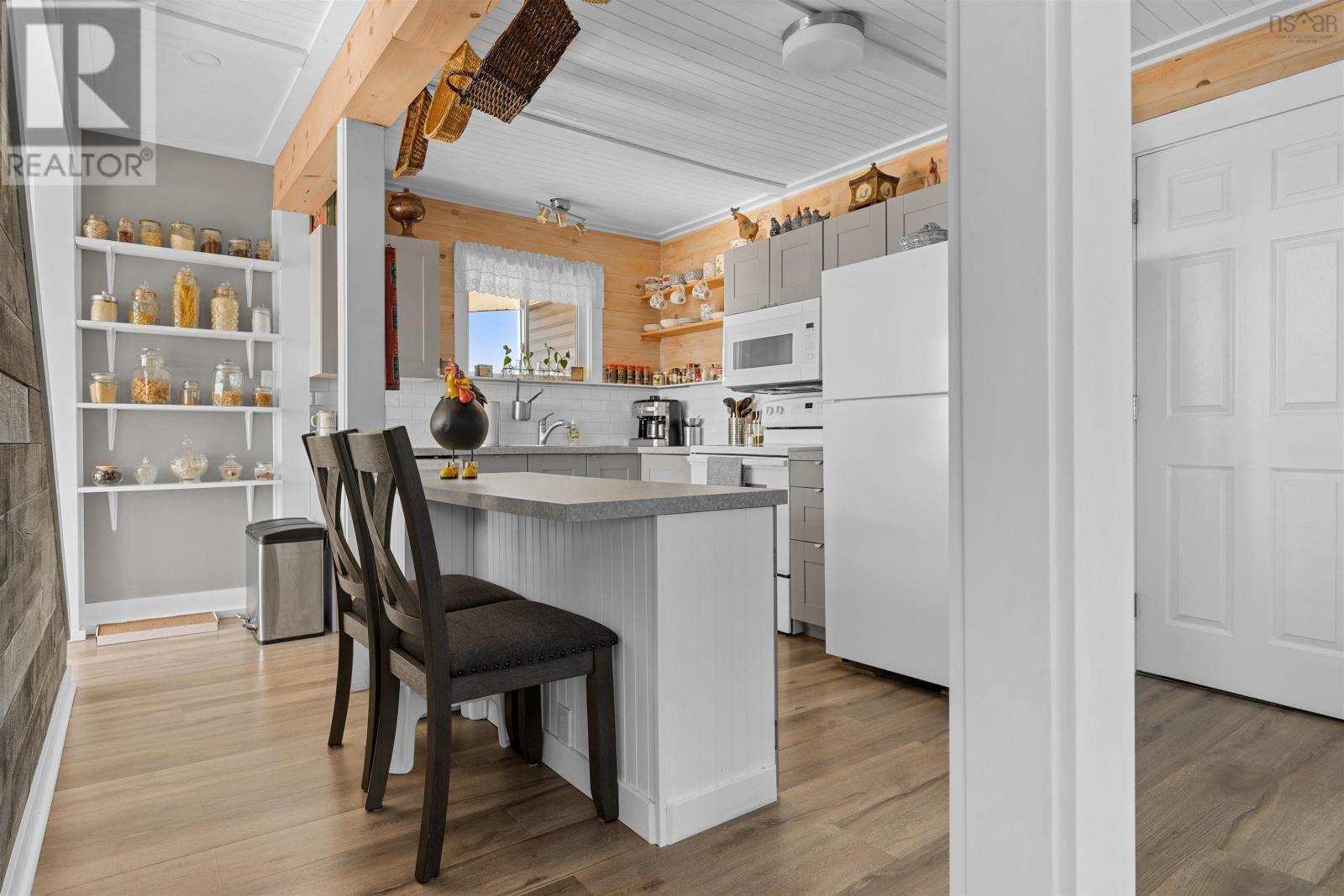 For sale 36 Harbourview Drive, Port Bickerton, Nova Scotia B0J1M0