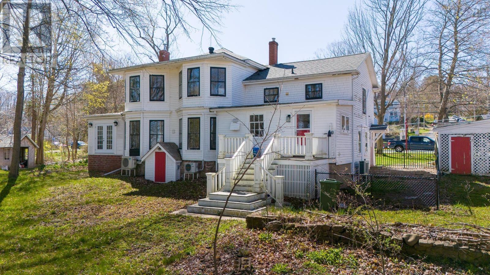 For sale 250 Main Street, Wolfville, Nova Scotia B4P1C4 202403682 REALTOR.ca