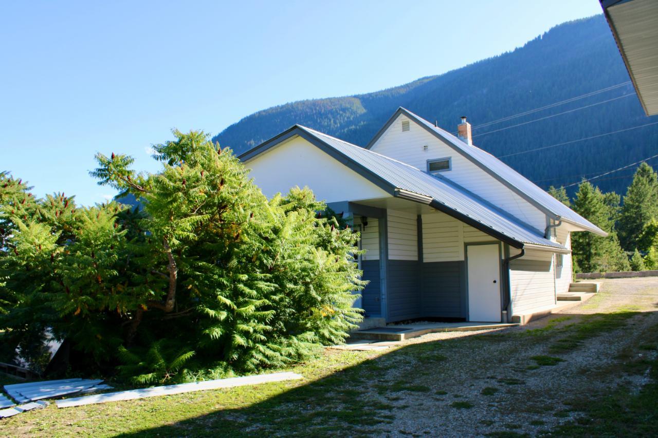 For sale 3152 HIGHWAY 6, Slocan Park, British Columbia V0G2E0