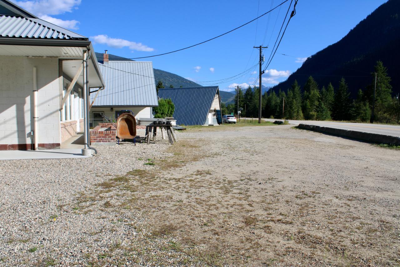 For sale 3152 HIGHWAY 6, Slocan Park, British Columbia V0G2E0
