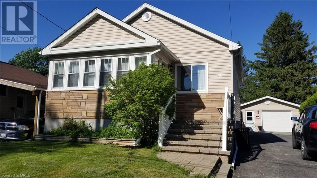 For sale 1217 HEBERT Street, Cornwall, Ontario K6J5B1 40612320