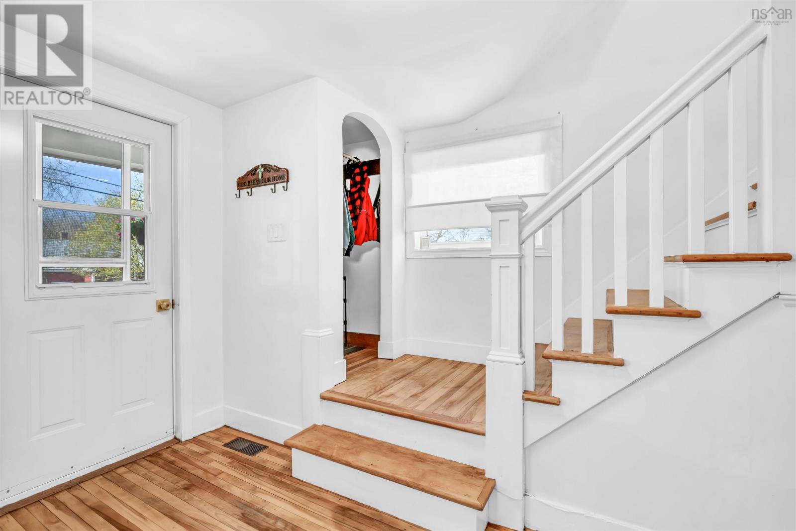 For sale 17 Glenwood Avenue, Dartmouth, Nova Scotia B2Y3G8 202411187