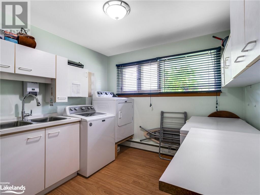 For sale 720 MUSKOKA BEACH Road, Gravenhurst, Ontario P1P1B1