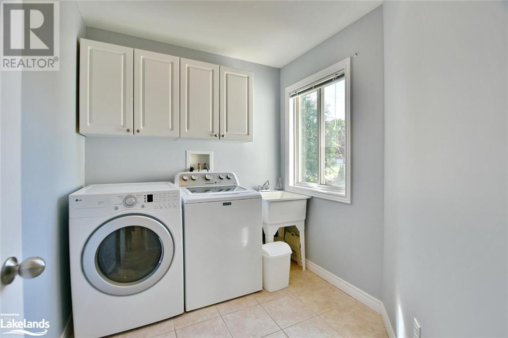 For sale 4 ALYSSA Drive, Collingwood, Ontario L9Y5K8 40611952