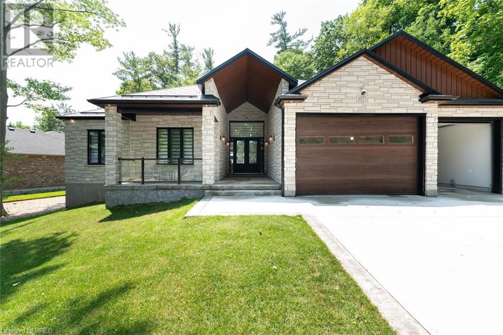 For sale 10175 MERRYWOOD Drive, Grand Bend, Ontario N0M1T0 40612214