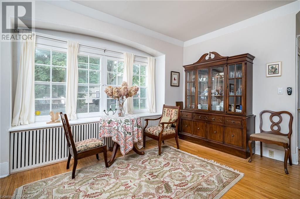 For sale 332 MAIN Street, Deseronto, Ontario K0K1X0 40612341