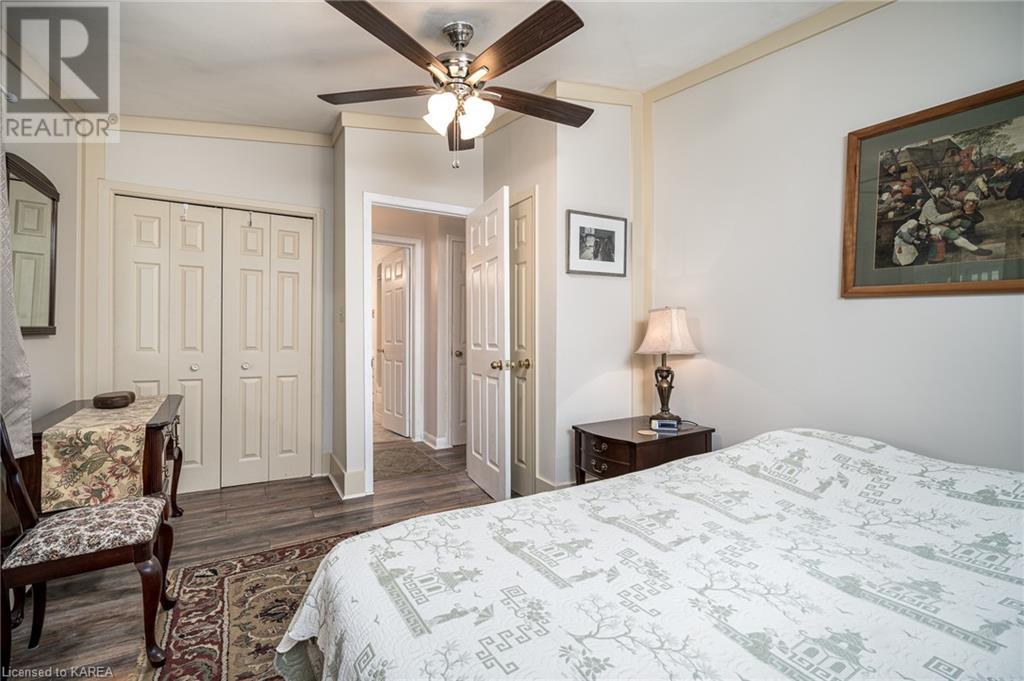 For sale 332 MAIN Street, Deseronto, Ontario K0K1X0 40612341